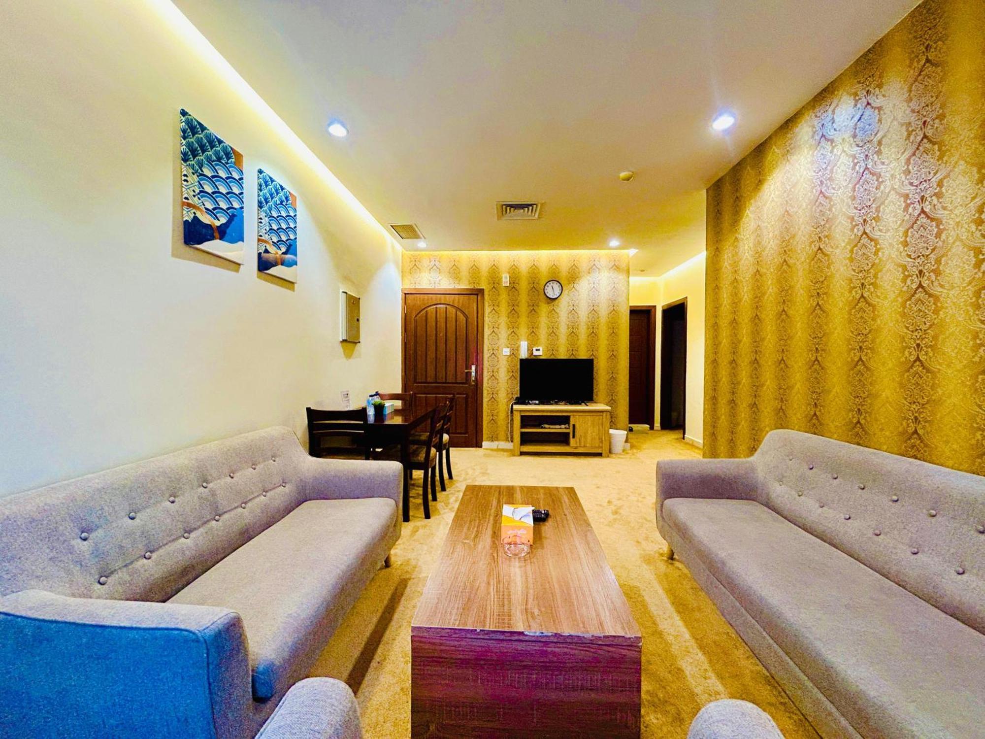 Golden Dahlia Fintas Aparthotel Кувейт Екстериор снимка