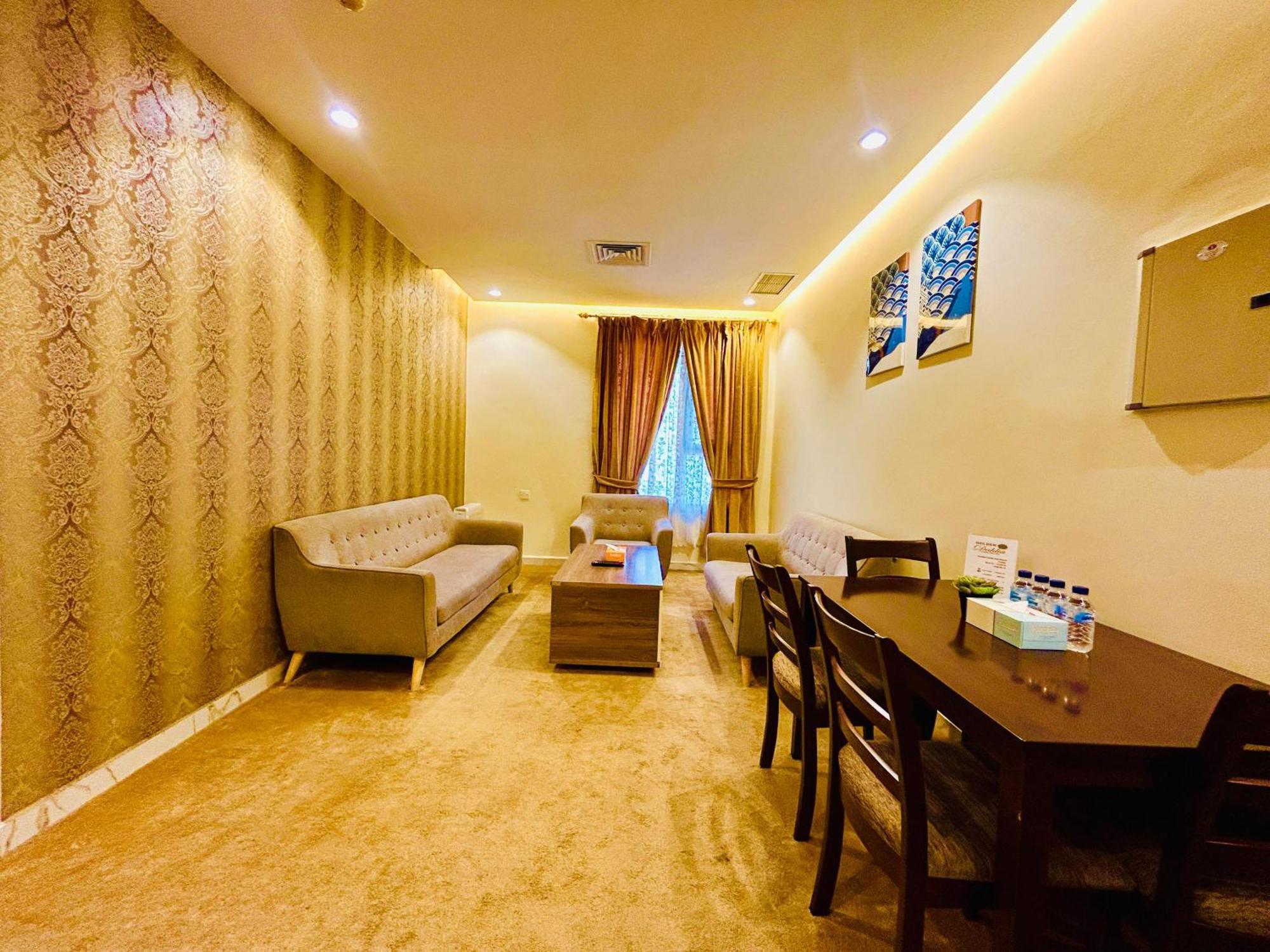 Golden Dahlia Fintas Aparthotel Кувейт Екстериор снимка